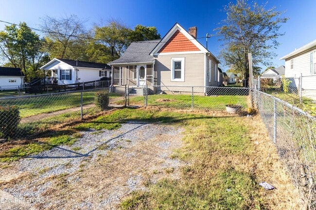 Photo - 3023 Rector St