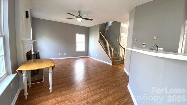 Photo - 127 Meadow Pond Ln