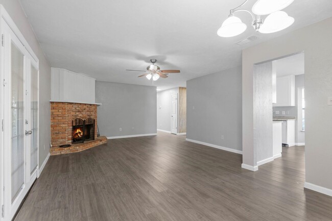 Photo - 3001 Eastgate Ct