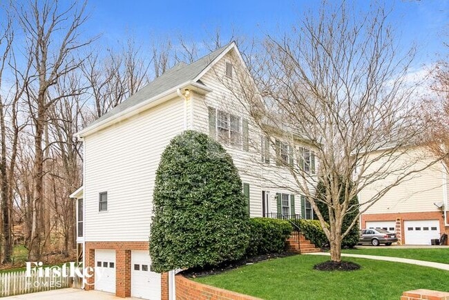 Photo - 6866 Greenbrook Dr House