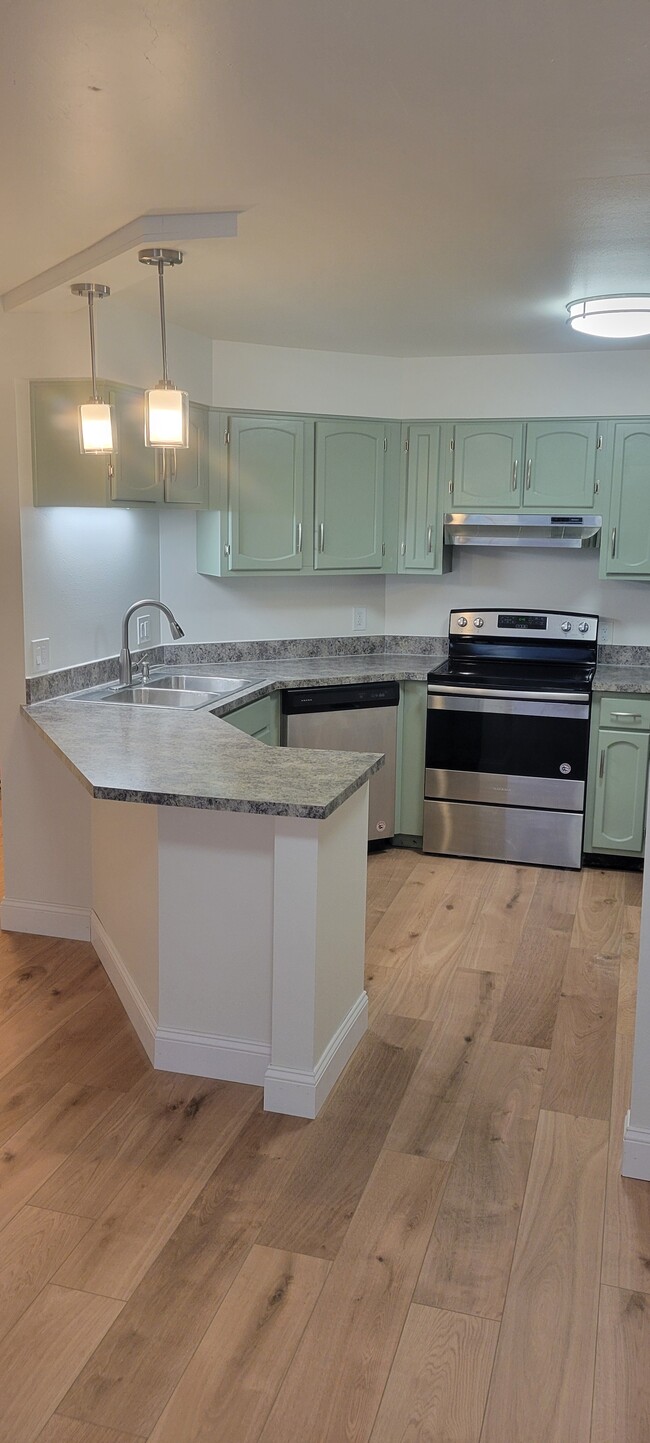 Kitchen, Open Floor Plan - 1625 Larimer St Condo Unit #1108