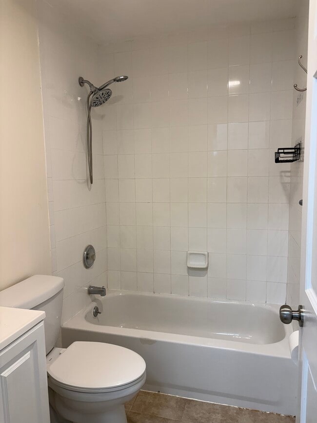 Photo - 2028 Bergen St Unidad 2