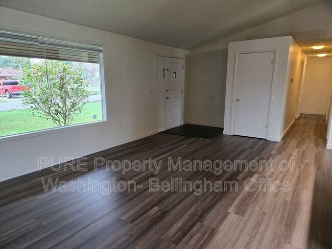 Photo - 2736 Xenia St