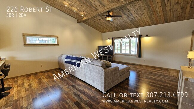 226 Robert St
