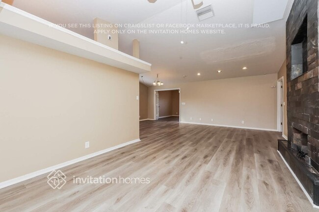 Photo - 327 80th Ave NE