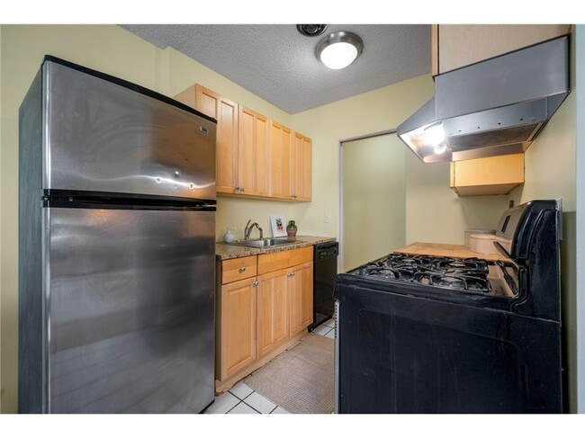 Photo - 2747 DuPont Ave S Unit 201