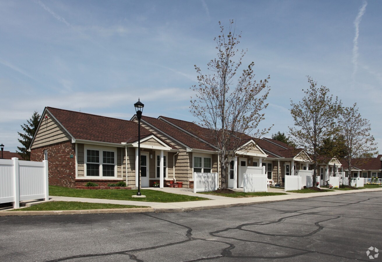 Photo - Lakeview Village Apartments