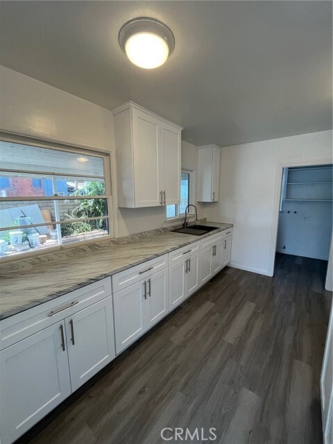 Photo - 809 S Knott Ave