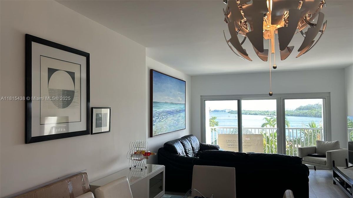 Photo - 300 Bayview Dr Condo