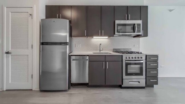 Photo - 185 W Superior St