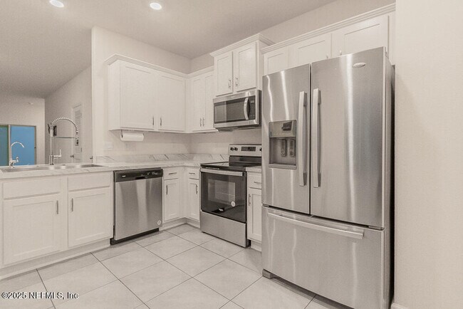 Photo - 957 Observatory Pkwy