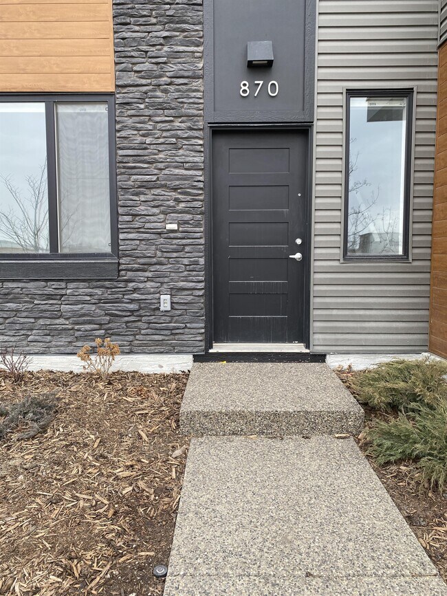 Photo - 870 Cornerstone Blvd NE