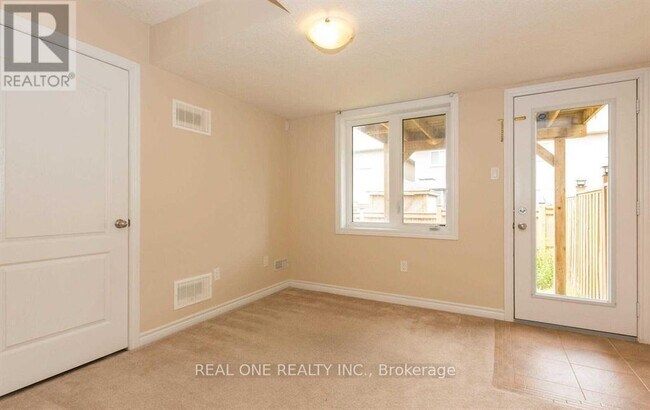 Photo - 16 Dorchester Ter