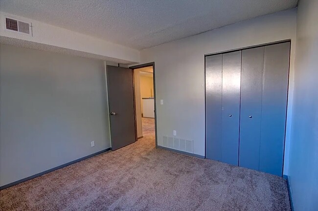 Photo - 2450 Shaker Ct Unit #1