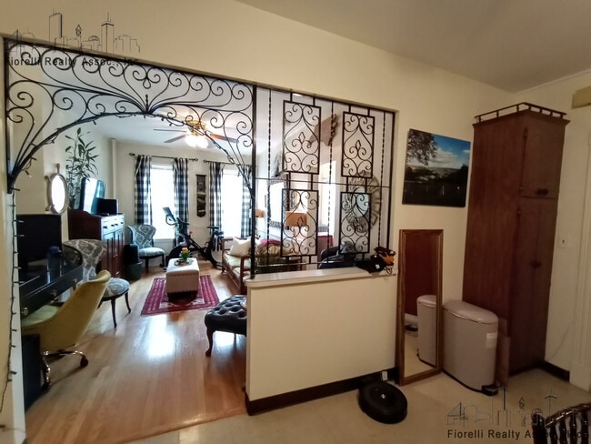 Photo - 342 Hanover St Unit 2