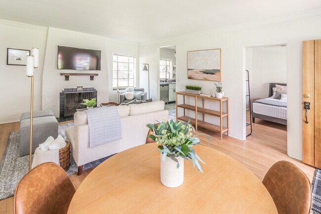 Robinwood Apartments