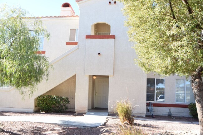 Building Photo - NW 1st FLOOR 2 BEDROOM CONDO