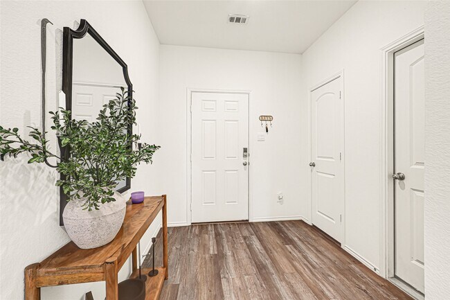 Photo - 210 Coral Drift Ct