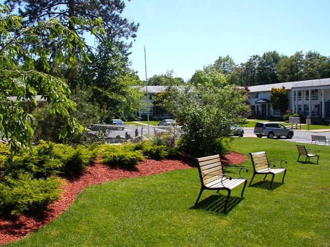 Mall & Starview Gardens