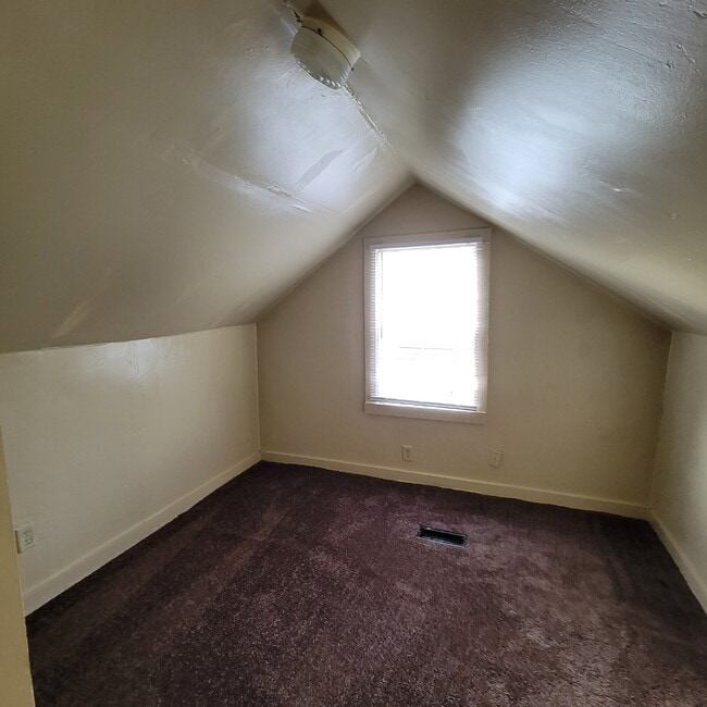Photo - 3BR House - Walk to Fountain Square!