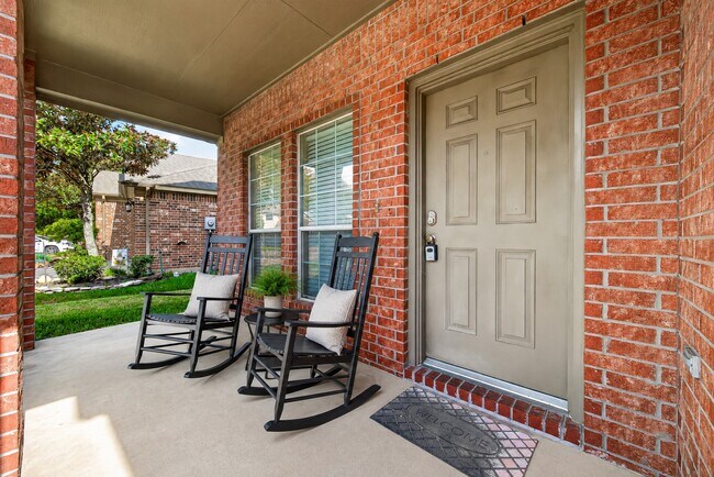 Photo - 2110 Castle Gardens Ln