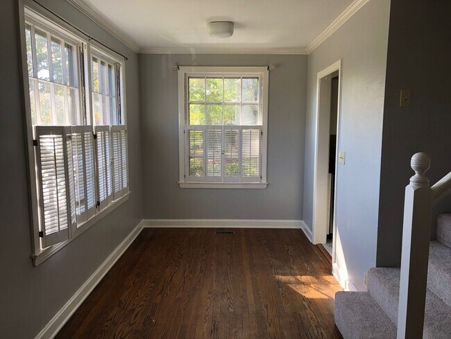 Photo - **RECENT $60,000+ RENOVATION ON THIS 4-BED, 3-BATH HOME IN PRIME WHITEBRIDGE NEIGHBORHOOD**