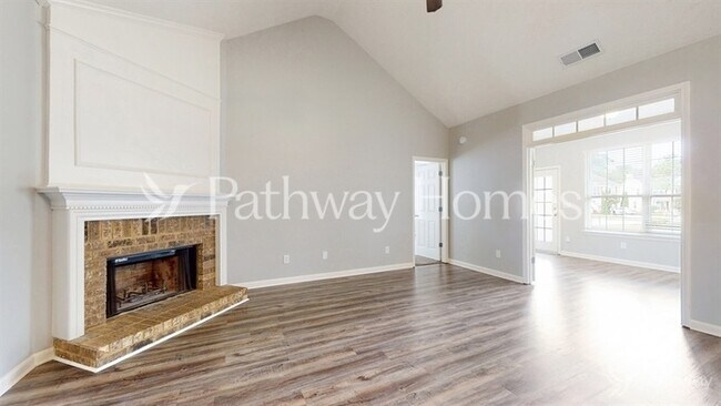 Photo - 8401 Somerton Cir