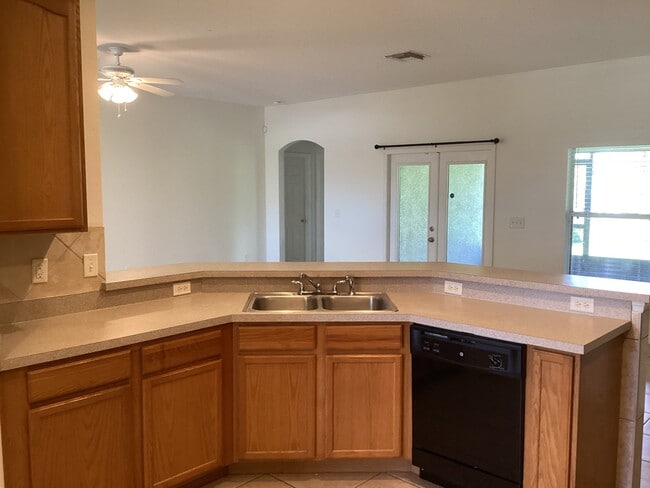 Photo - 1424 Mistflower Ln