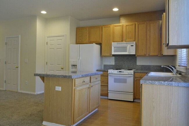 Photo - 773 SW 198th Pl