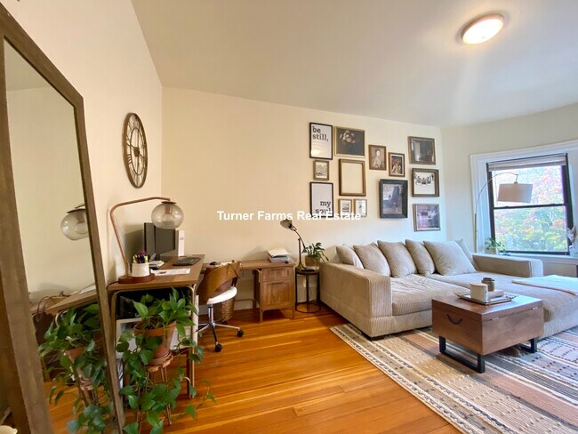 Photo - 1463 Beacon St Unit 31