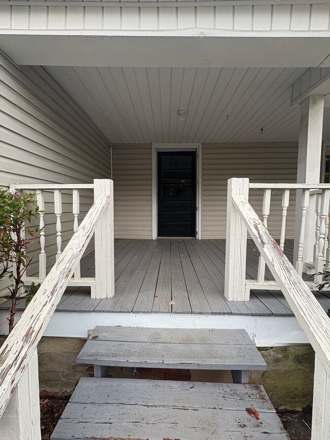 Building Photo - 2423 Patria St Unit 1