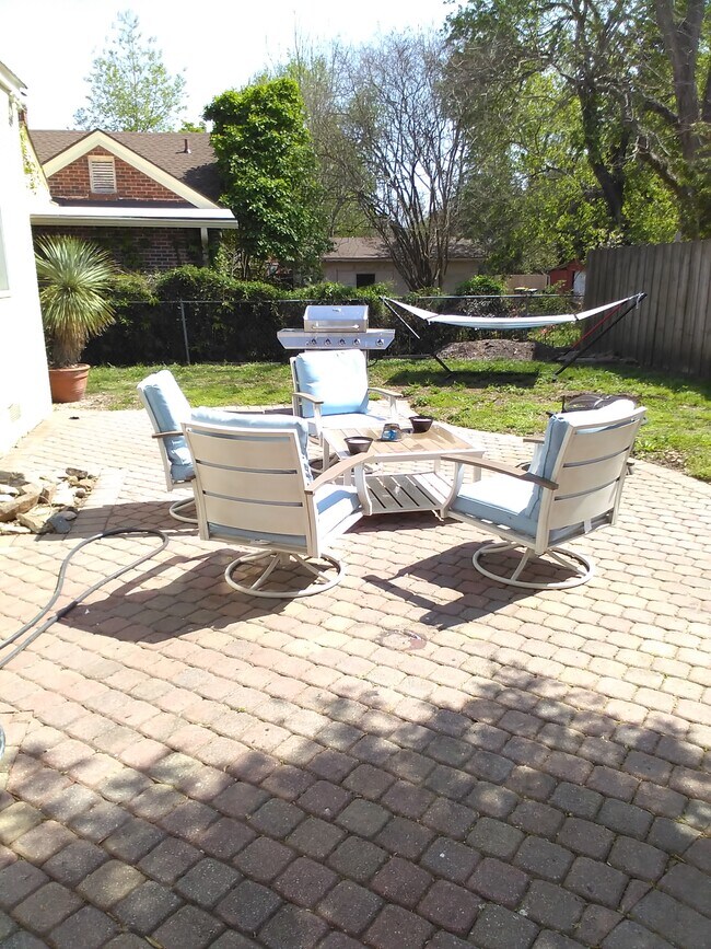 Photo - 707 Columbus Dr