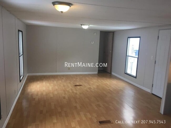 Photo - 715 College Ave