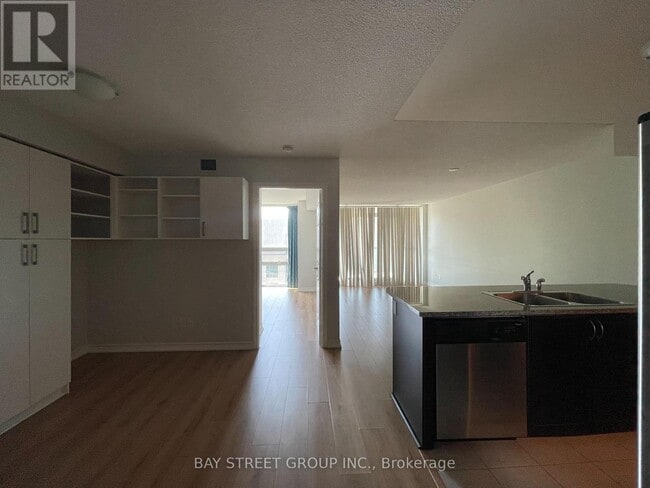 Photo - 19 Grand Trunk Crescent Unité 2115