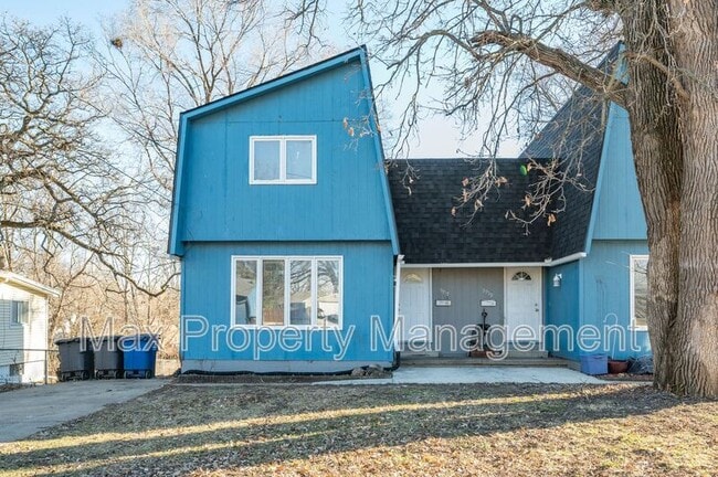 Building Photo - 3917 SW 3rd St