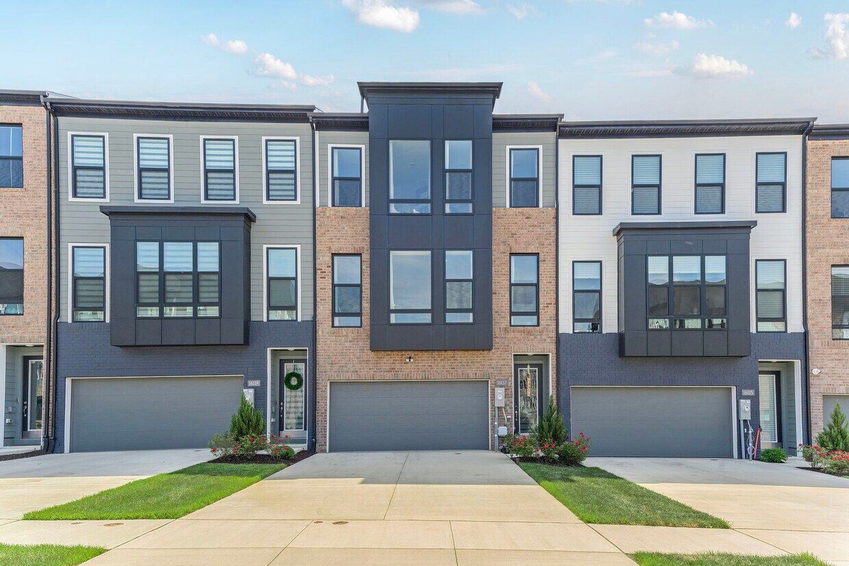 Photo - 16117 Gwynn Brook Way (Bowie, MD)