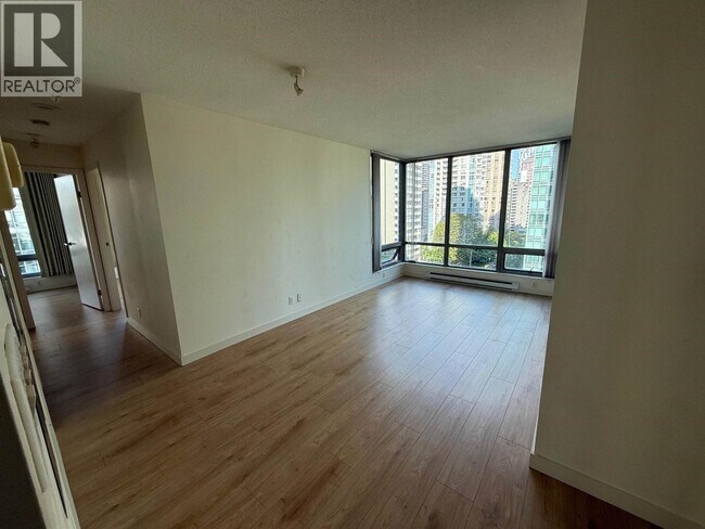 1200 W Georgia St Unit 1108