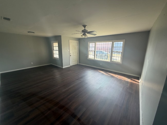 Photo - 519 Bay Bridge Rd Unit B