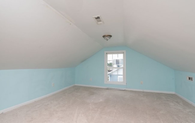 Building Photo - 2203 Edwards Ave Rental