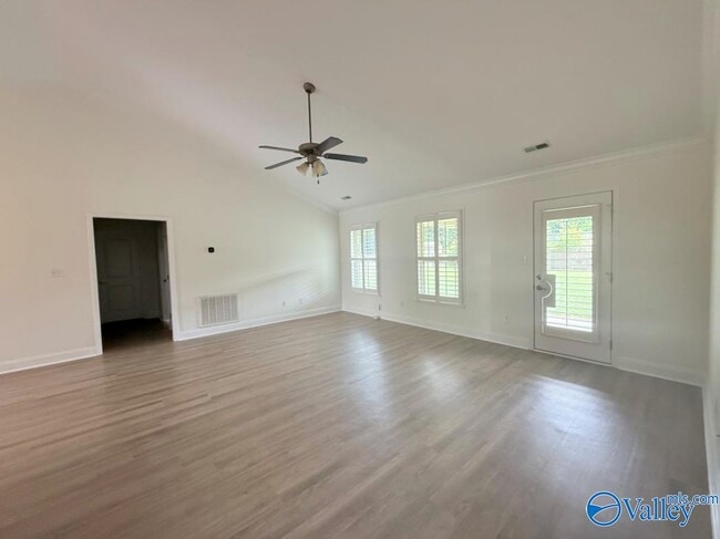 Photo - 218 Healey Dr