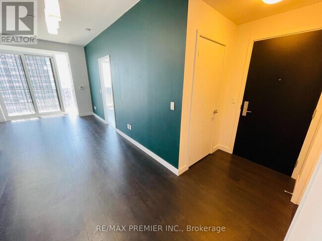 Photo - 8 Eglinton Ave E Unit 4301
