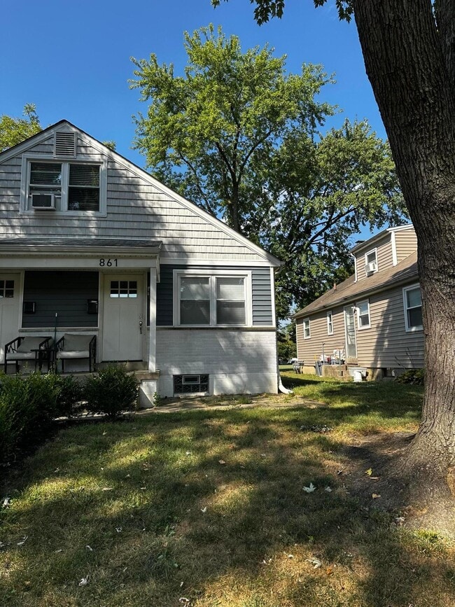 Building Photo - 861 Palmer Rd Rental