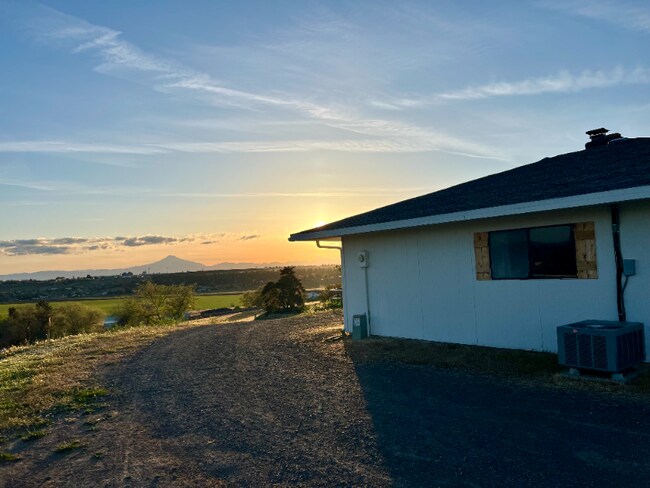 Photo - 1209 NE Brown Dr