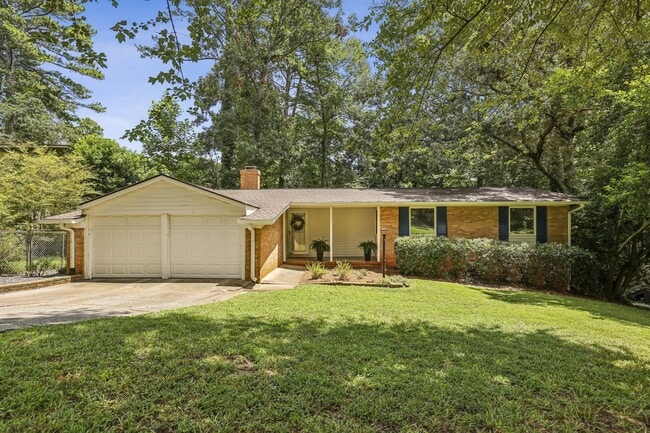 Building Photo - Charming Ranch Style Home With Spacious Basement in Brookhaven