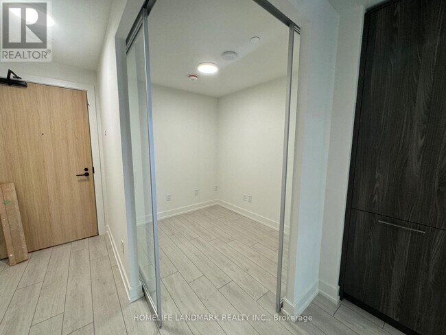 Photo - 15 Mercer St Unit 514