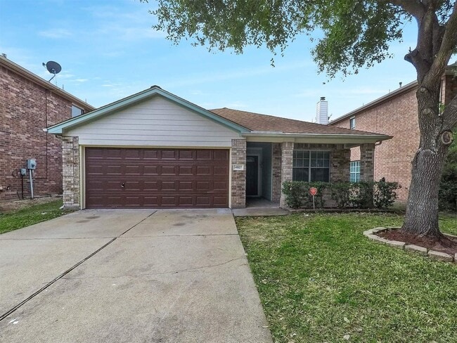 Photo - 4927 Deep Glen Ln