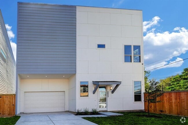 Building Photo - 2802 Campbell St Rental