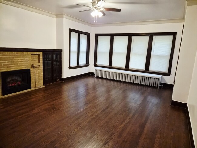 Photo - 7826 S Bennett Ave
