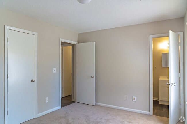 119 - 3BR 1.5 BA 1001 SF - Primary Bedroom w/ Optional Half Bath
