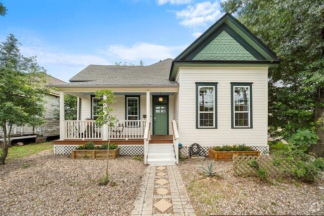 Building Photo - 2019 Crockett St Rental